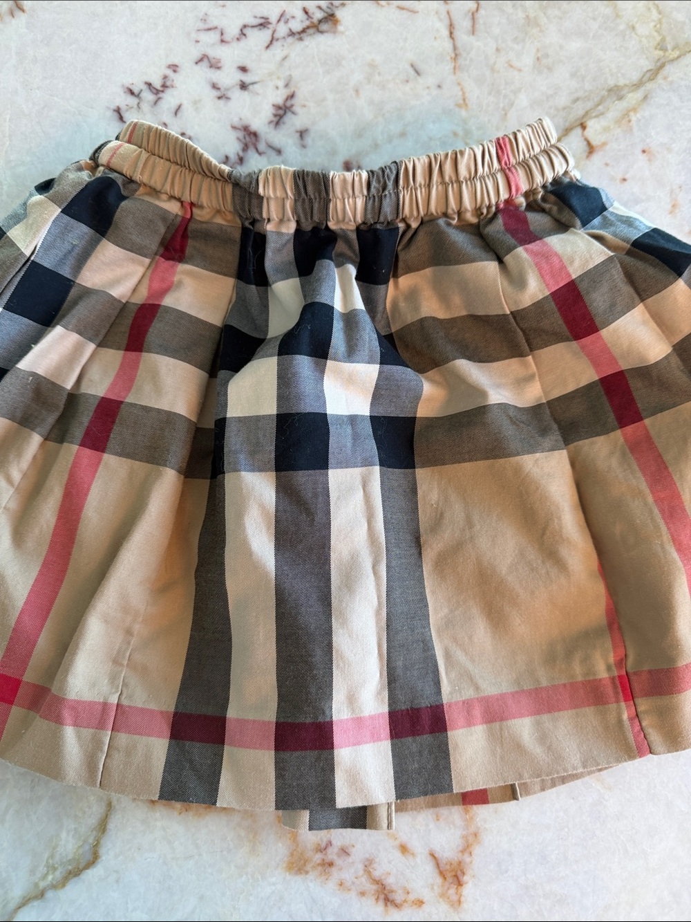 Burberry - Picture 3 of 3